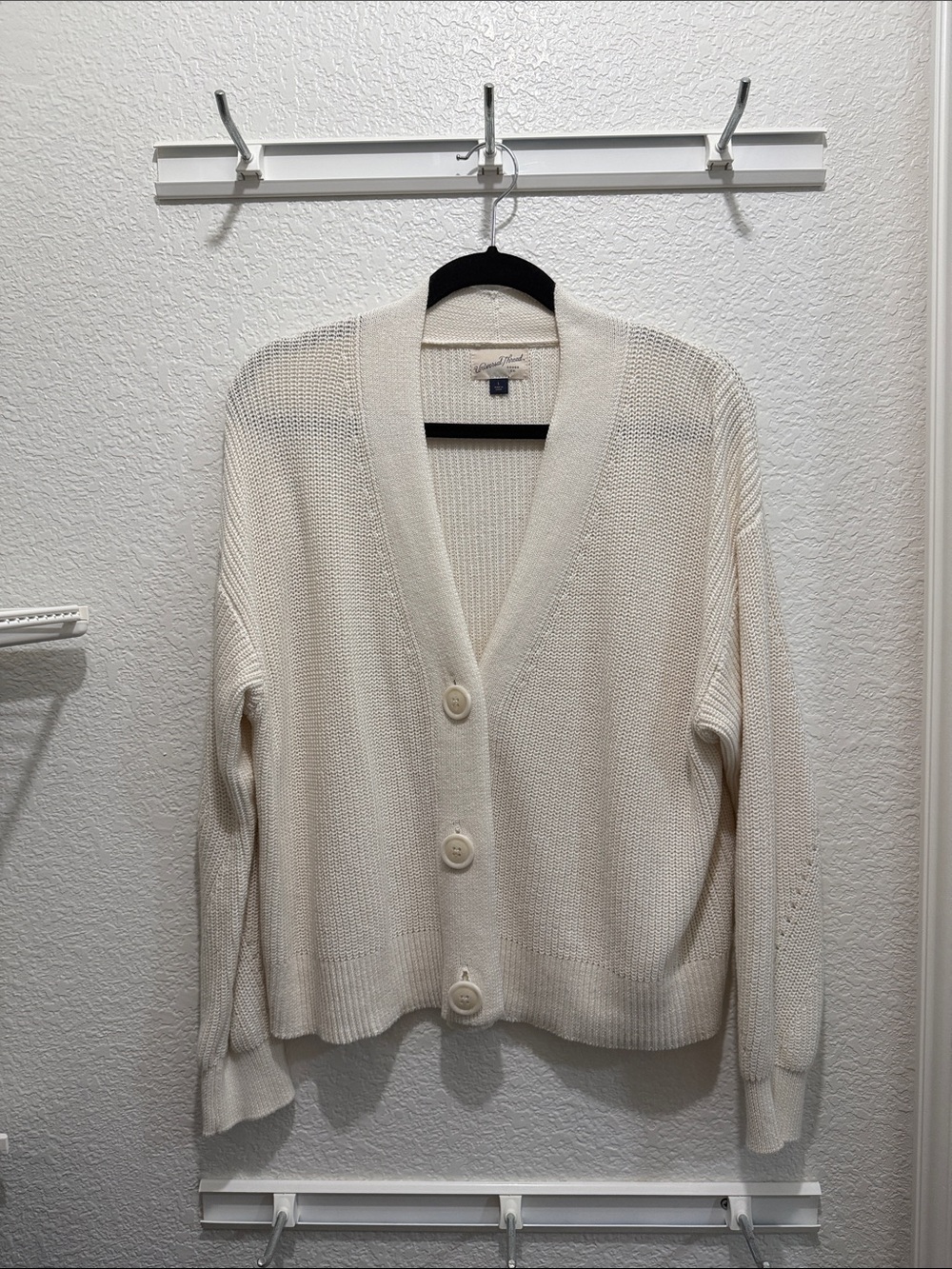 Universal Thread Cream Button-Front V-Neck Cardigan